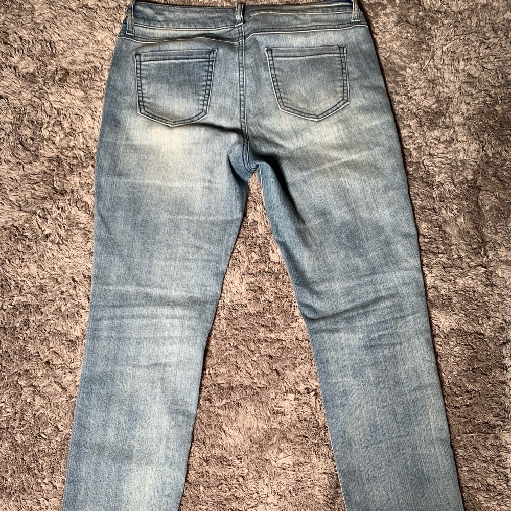 Rewash Distressed Jeans - Picture 2 of 3